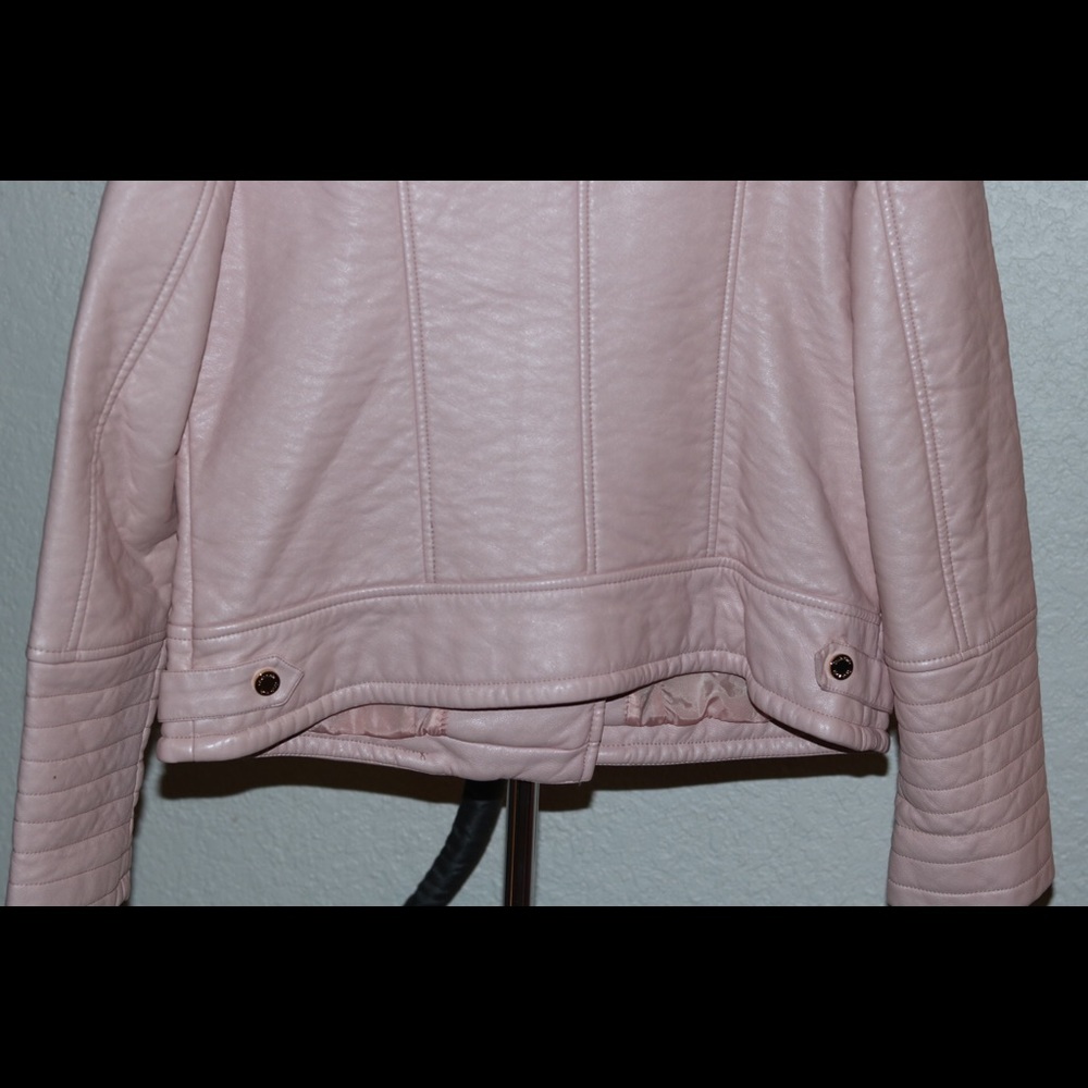 Woman’s jacket - Picture 3 of 8